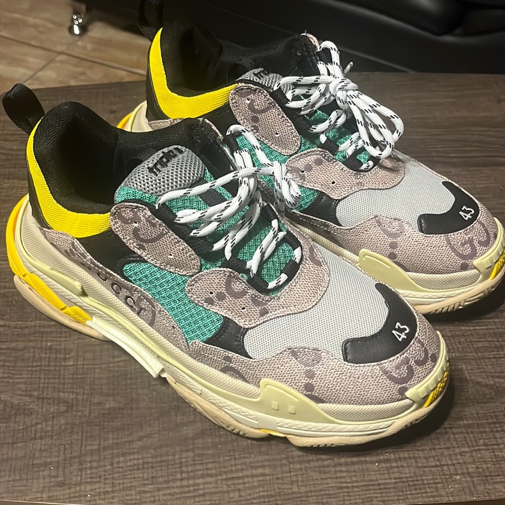 Balenciaga shoes size 43